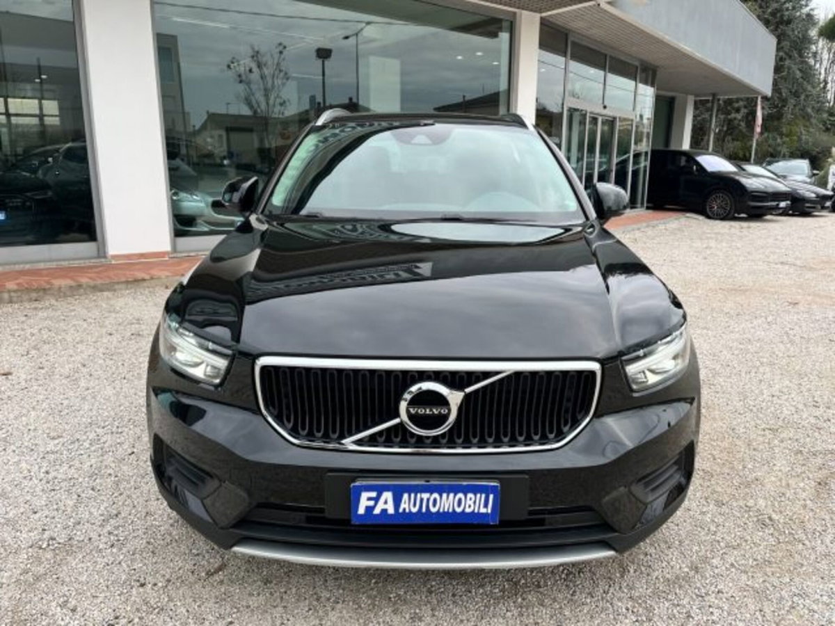 Volvo XC40 D3 AWD Geartronic Momentum (3)