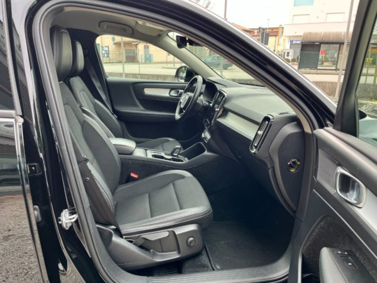 Volvo XC40 D3 AWD Geartronic Momentum (8)