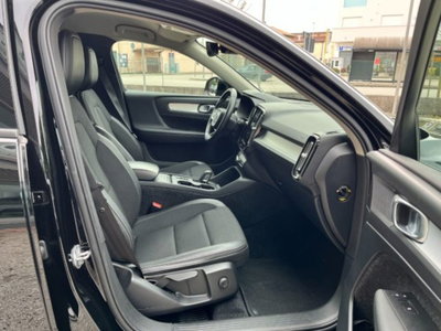 Volvo XC40 D3 AWD Geartronic Momentum (8)