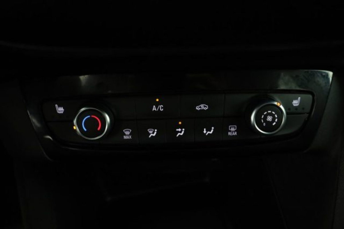 Opel Corsa 1.2 100 CV Edition (9)