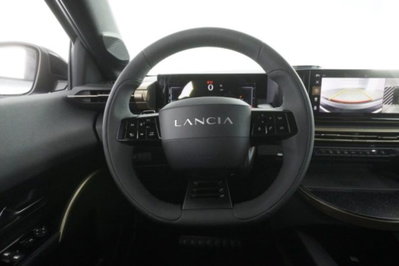Lancia Ypsilon 1.2 mhev Edizione Cassina e-dct (13)