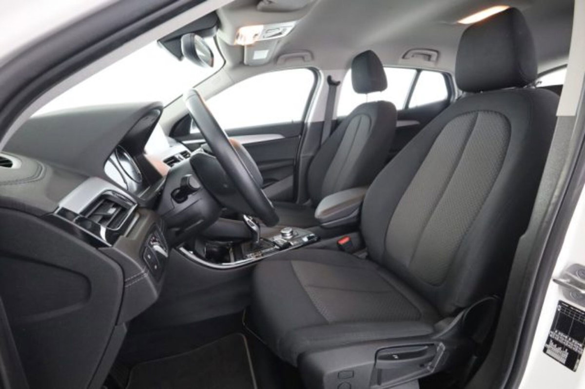 BMW X2 sDrive18d Business-X (2)