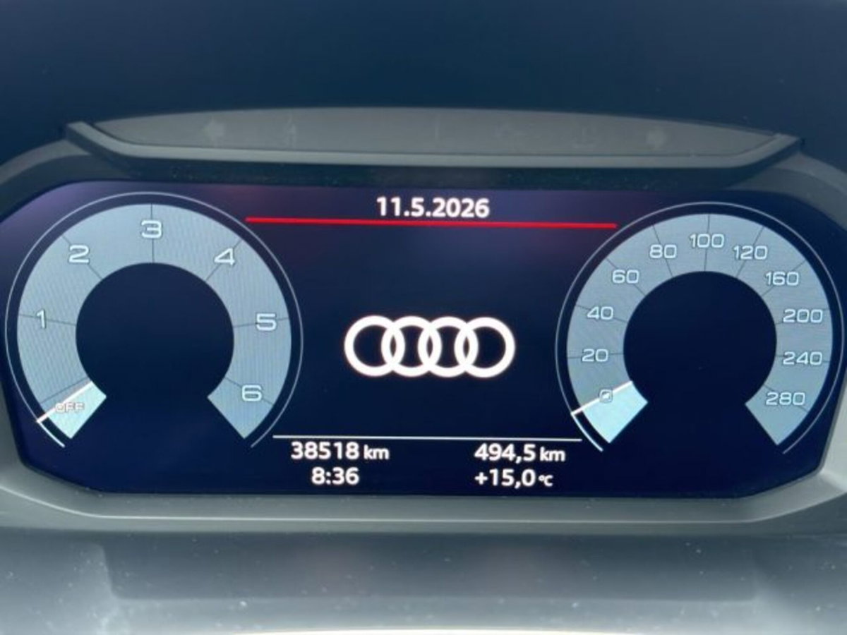 Audi Q3 35 TDI quattro S tronic Business (15)