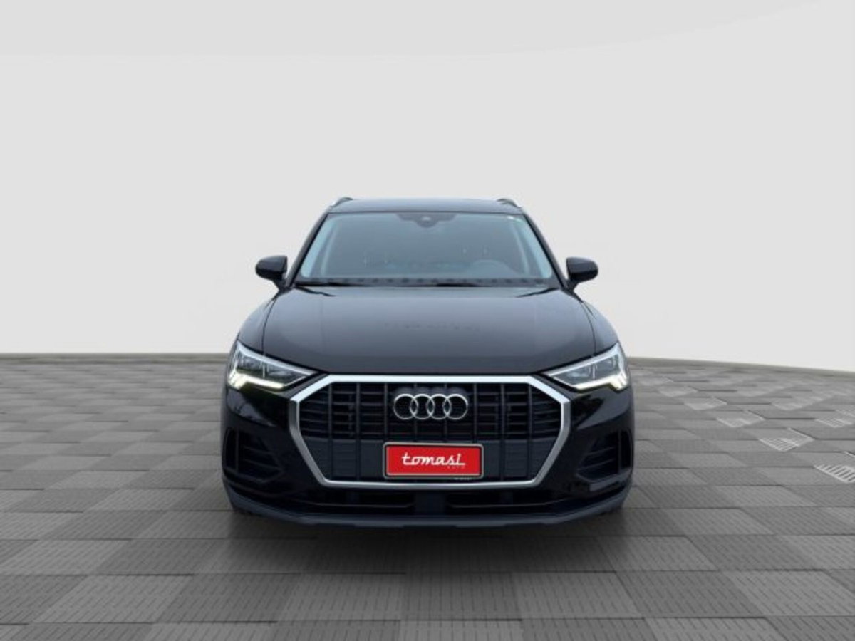 Audi Q3 35 TDI quattro S tronic Business (8)