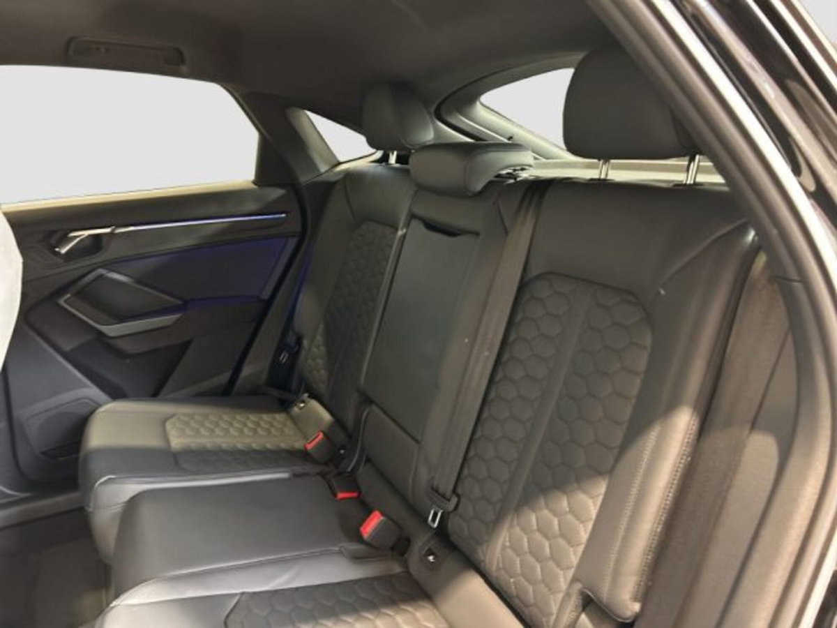 Audi RS Q3 Sportback 2.5 quattro s-tronic (11)