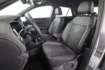 Volkswagen T-Roc 1.5 tsi R-Line dsg (2)