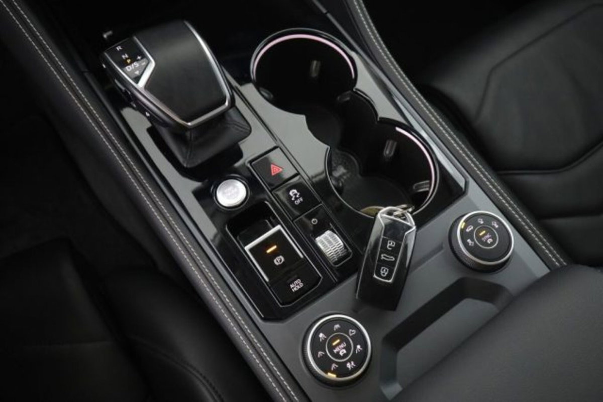 Volkswagen Touareg 3.0 V6 TDI SCR Elegance (13)