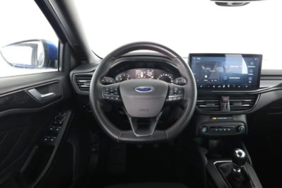 Ford Focus Station Wagon 1.0 EcoBoost Hybrid 125 CV SW ST-Line (13)