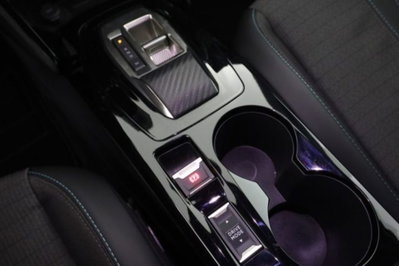 Peugeot 2008 PureTech 130 S&S EAT8 Allure Pack (14)