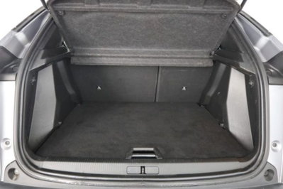 Peugeot 2008 PureTech 130 S&S EAT8 Allure Pack (6)