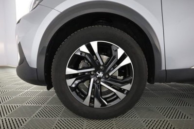 Peugeot 2008 PureTech 130 S&S EAT8 Allure Pack (8)