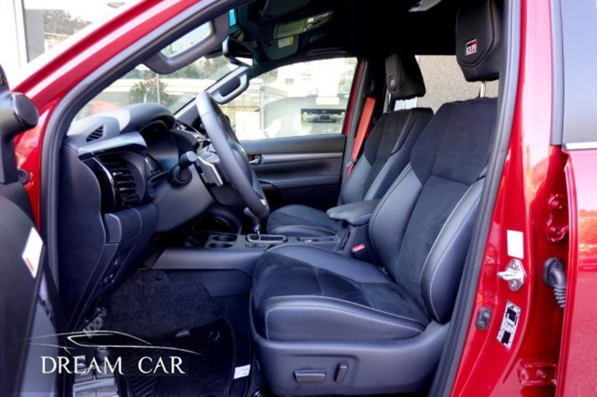 Toyota Hilux 2.8 d-4d double cab GR Sport auto (11)