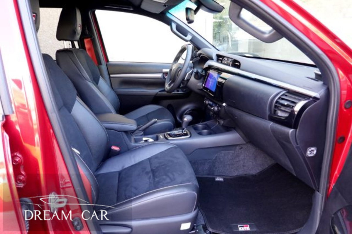 Toyota Hilux 2.8 d-4d double cab GR Sport auto (12)
