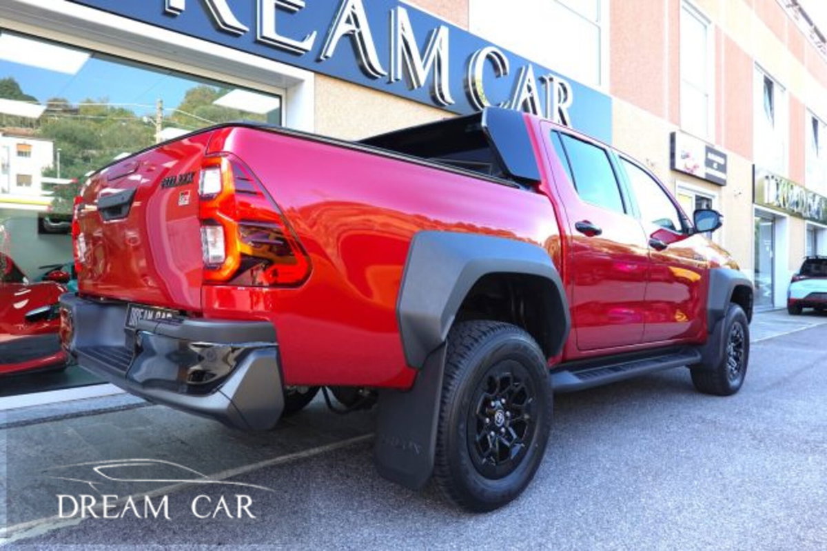 Toyota Hilux 2.8 d-4d double cab GR Sport auto (5)