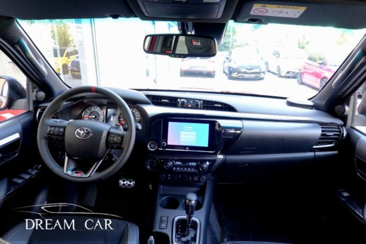Toyota Hilux 2.8 d-4d double cab GR Sport auto (9)