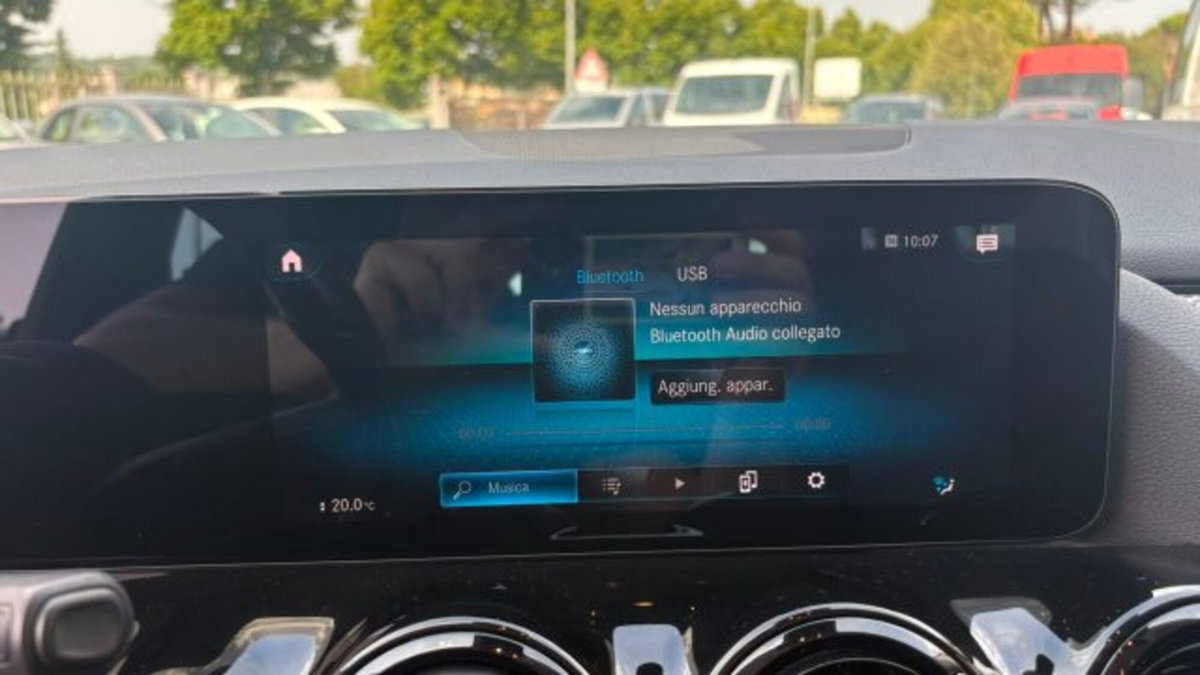 Mercedes-Benz GLA SUV 200 d Business Extra auto (11)