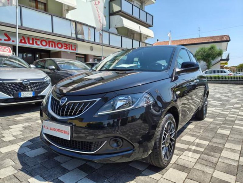 Lancia Ypsilon 1.0 FireFly 5 porte S&S Hybrid Ecochic A. Ferretti