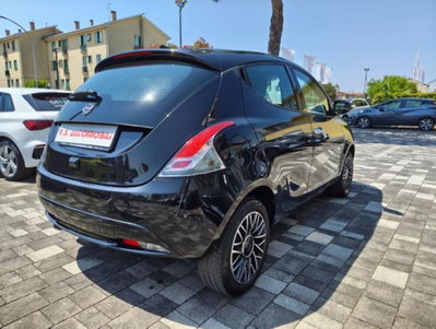 Lancia Ypsilon 1.0 FireFly 5 porte S&S Hybrid Ecochic A. Ferretti (3)