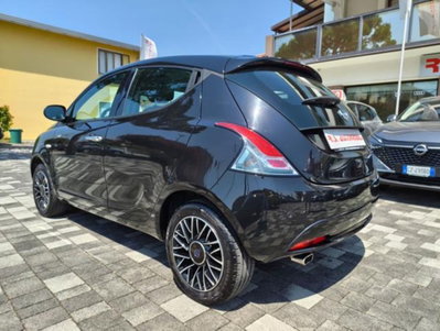 Lancia Ypsilon 1.0 FireFly 5 porte S&S Hybrid Ecochic A. Ferretti (4)