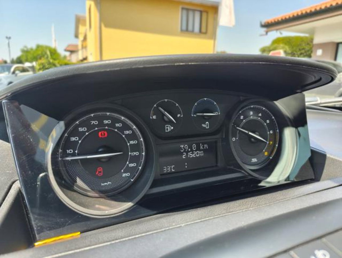 Lancia Ypsilon 1.0 FireFly 5 porte S&S Hybrid Ecochic A. Ferretti (8)