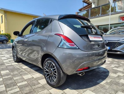 Lancia Ypsilon 1.0 FireFly 5 porte S&S Hybrid Gold Plus (3)