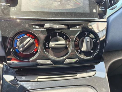 Lancia Ypsilon 1.0 FireFly 5 porte S&S Hybrid Gold Plus (9)