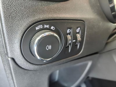 Opel Crossland X 1.2 12V Advance (10)