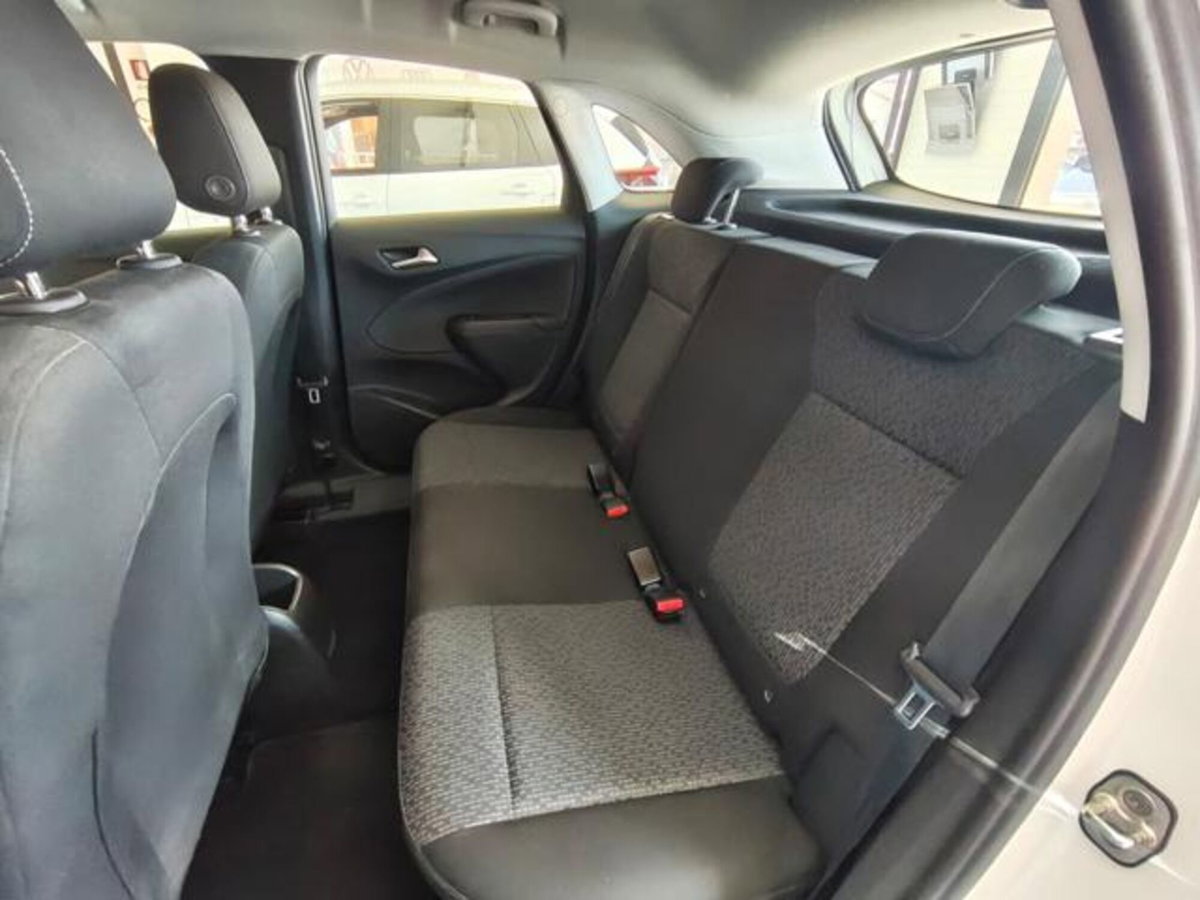 Opel Crossland X 1.2 12V Advance (12)
