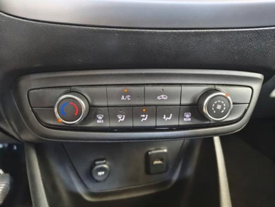 Opel Crossland X 1.2 12V Advance (9)