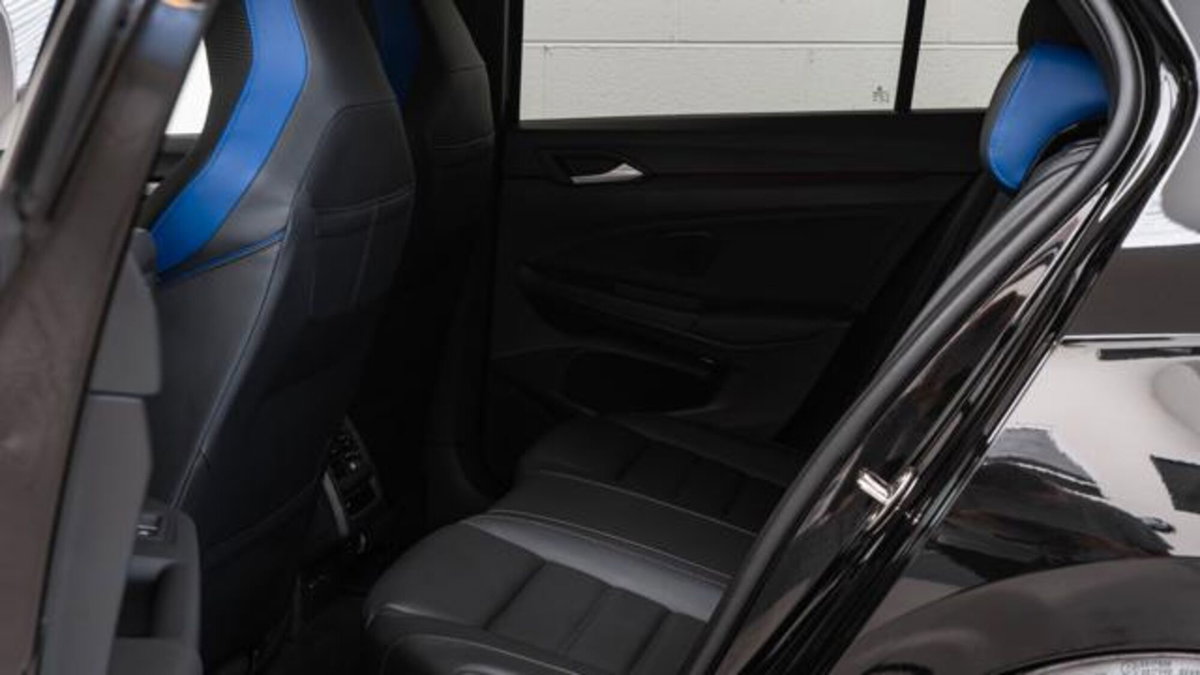 Volkswagen Golf 2.0 tsi R Black Edition 4motion 333cv dsg (12)