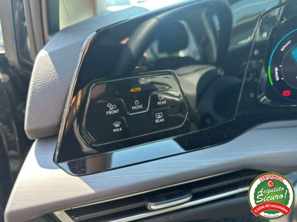 Volkswagen Golf 1.4 TSI eHYBRID 204 CV DSG Style (7)