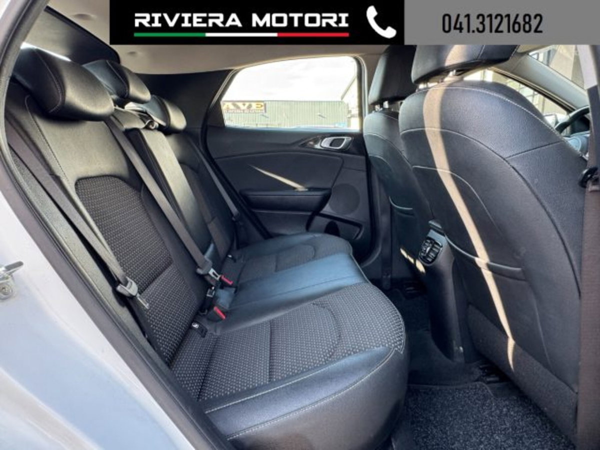 Kia XCeed 1.0 T-GDi GPL Style (9)