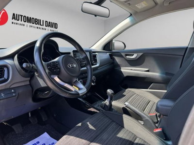 Kia Stonic 1.6 CRDi 115 CV Style (7)