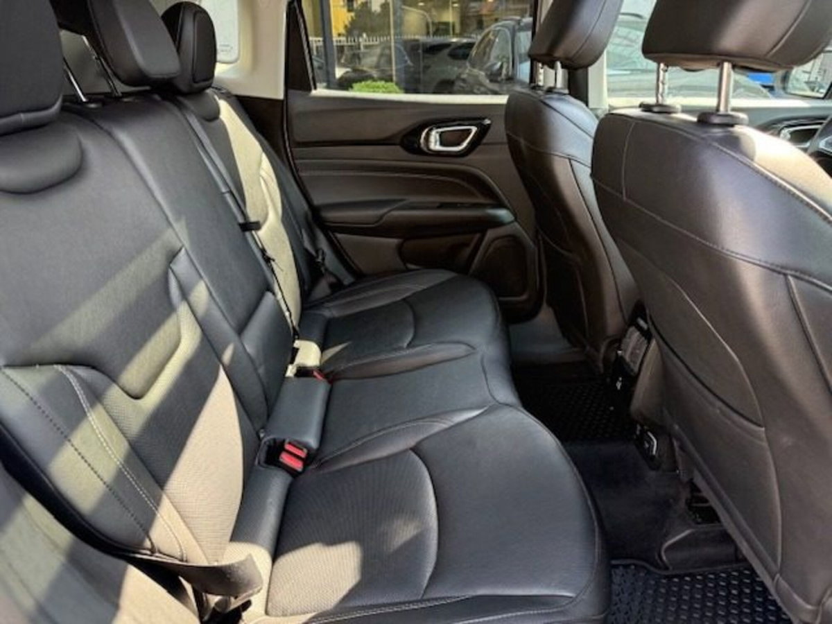 Jeep Compass 1.3 T4 190CV PHEV AT6 4xe Limited (12)