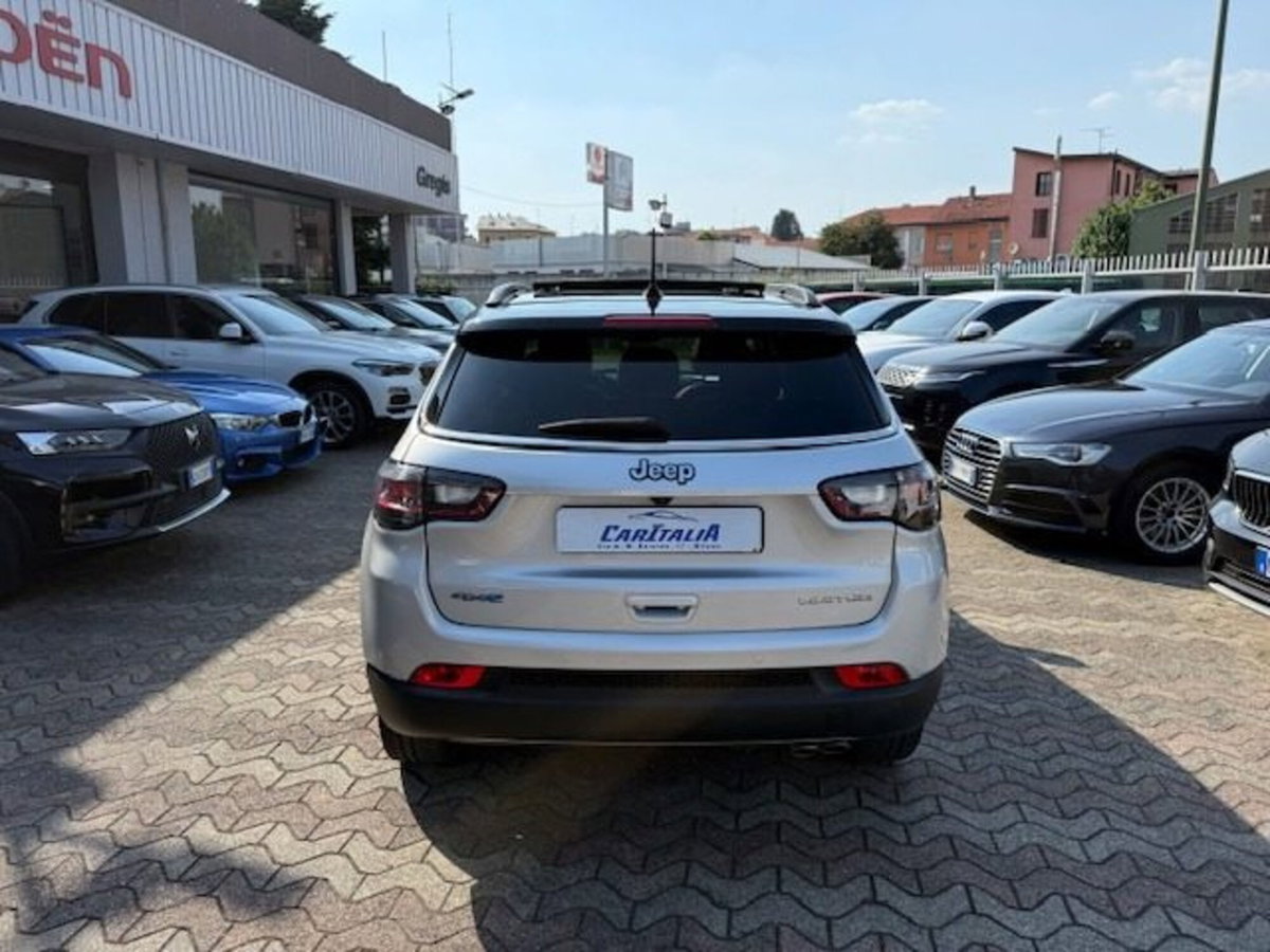 Jeep Compass 1.3 T4 190CV PHEV AT6 4xe Limited (5)