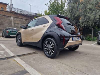 Toyota Aygo X 1.0 Lounge 72cv (9)