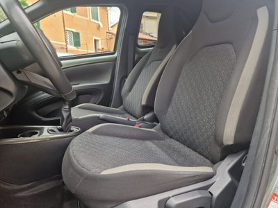 Toyota Aygo X 1.0 Trend 72cv (14)