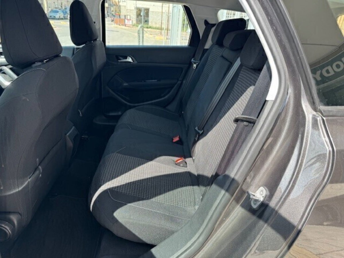 Peugeot 308 SW BlueHDi 130 S&S Allure (12)