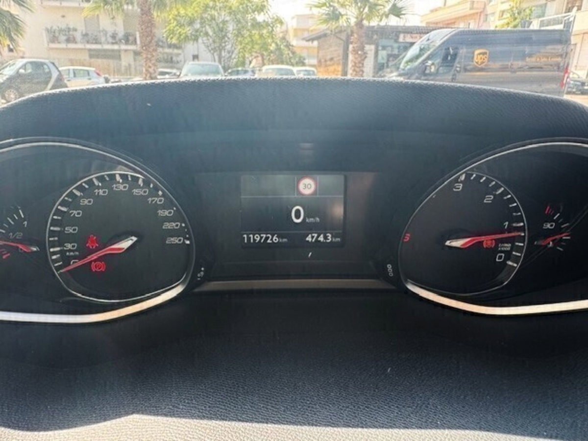 Peugeot 308 SW BlueHDi 130 S&S Allure (16)