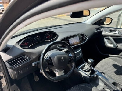 Peugeot 308 SW BlueHDi 130 S&S Allure (8)