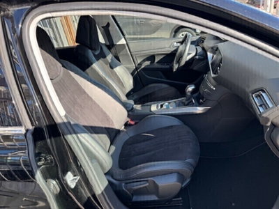 Peugeot 308 SW BlueHDi 120 S&S EAT6 Allure (11)