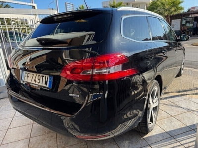 Peugeot 308 SW BlueHDi 120 S&S EAT6 Allure (6)