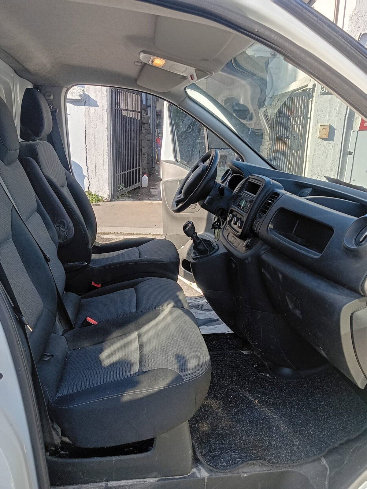 Renault Trafic Furgone T29 2.0 16V PC-TN Furg.ICE (5)