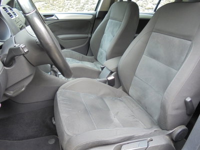 Volkswagen Golf 1.6 TDI DPF 5p. Highline (13)
