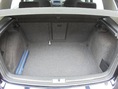 Volkswagen Golf 1.6 TDI DPF 5p. Highline (17)