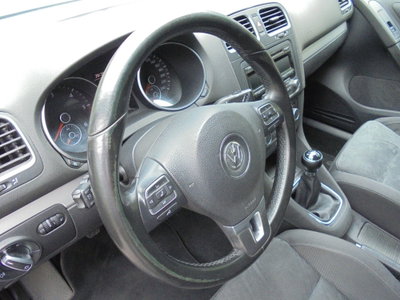 Volkswagen Golf 1.6 TDI DPF 5p. Highline (20)