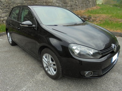 Volkswagen Golf 1.6 TDI DPF 5p. Highline (3)