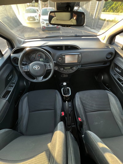 Toyota Yaris 1.0 5 porte Lounge (15)
