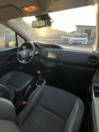 Toyota Yaris 1.0 5 porte Lounge (18)