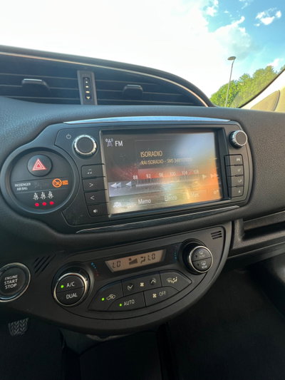 Toyota Yaris 1.0 5 porte Lounge (19)